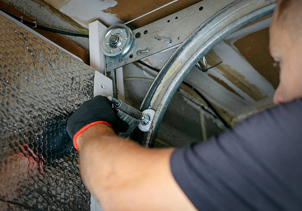 Affordable Garage Door solutions in Linn, MO